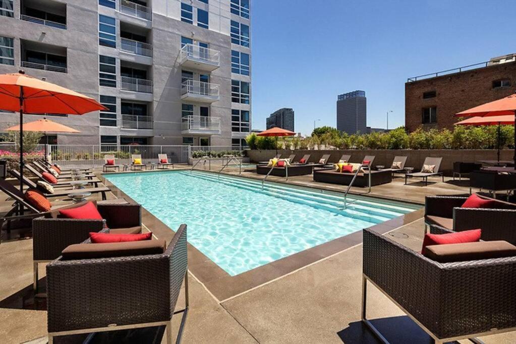 June Specials- Suite Spot Dtla- Free Parking For One Car! 로스앤젤레스 외부 사진